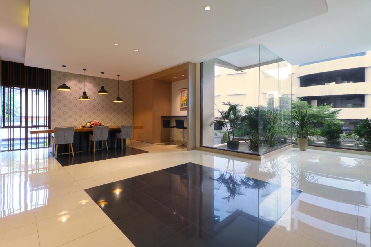 Plaza 54 Residence Jakarta Exterior foto